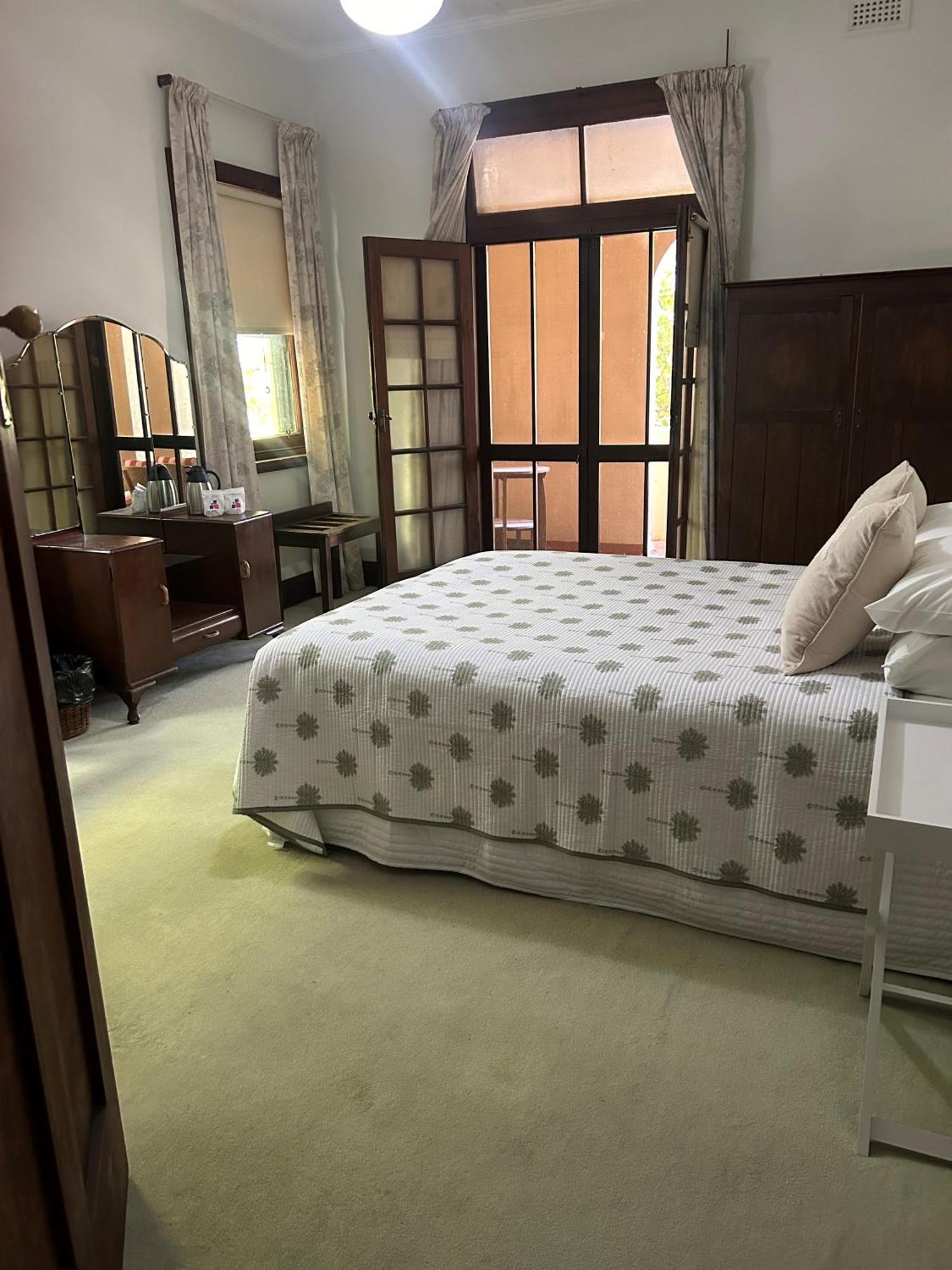 The Riverine Club 沃加沃加 外观 照片